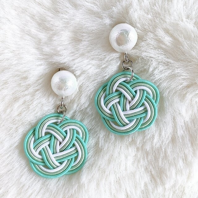 【五月待つ】水引製 お花とコットンパール ピアス 薄荷 ミント ゆらゆら