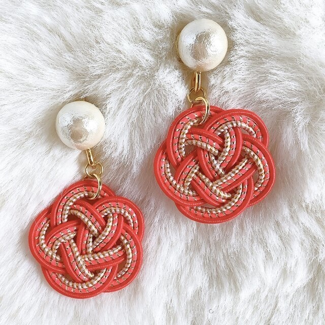 【あかねさす】水引 お花とコットンパール ピアス 赤 紅 金 ゆらゆら