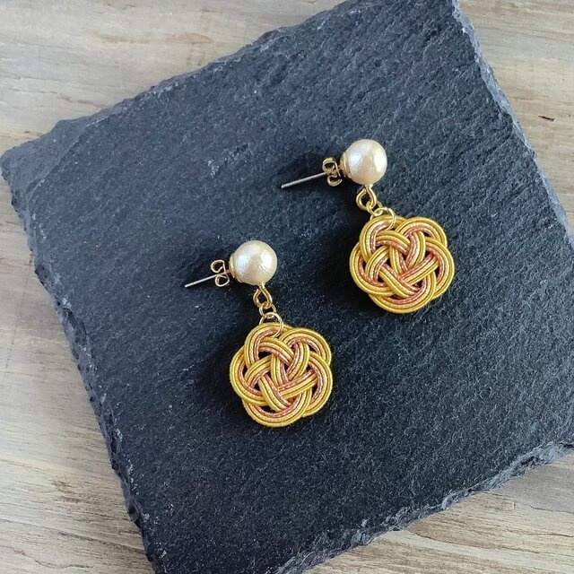 【山吹】水引 お花とコットンパール ピアス 黄色 和風 ゆらゆら