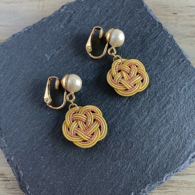 【山吹】水引 お花とコットンパール イヤリング 黄色 和風 ゆらゆら