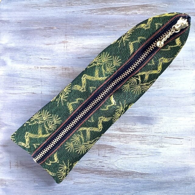 【金糸松】畳縁 テトラ型 ペンケース 和風 緑 キラキラ 松 縁起物