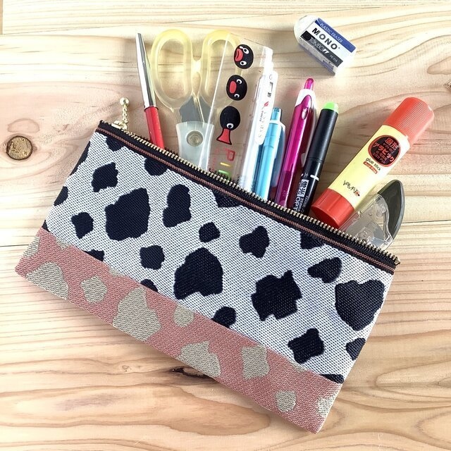 【白黒桃牛】畳縁 幅広 ペンケース マスクケース ポーチ モノトーン ピンク ホルスタイン