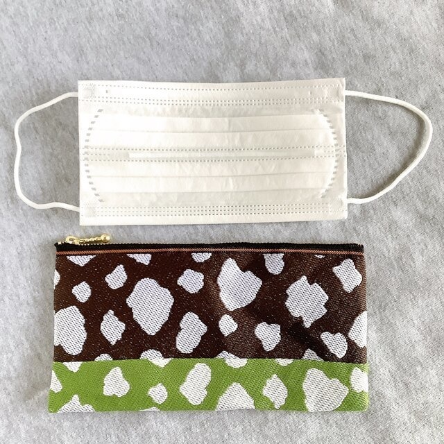 【珈琲抹茶牛】畳縁 幅広 ペンケース マスクケース ポーチ こげ茶 抹茶色 ホルスタイン