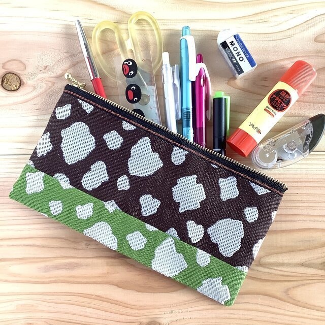 【珈琲抹茶牛】畳縁 幅広 ペンケース マスクケース ポーチ こげ茶 抹茶色 ホルスタイン