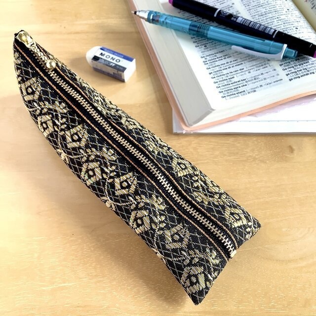 【レトロな薔薇】畳縁 ぺたんこ ミニポーチ カードケース 和風 レトロ シック 黒 金 アンティーク