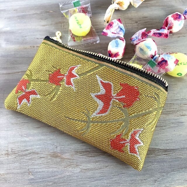 【金魚】畳縁 ぺたんこ ミニポーチ カードケース 小銭入れ 金 シノワズリ 和風 黄色