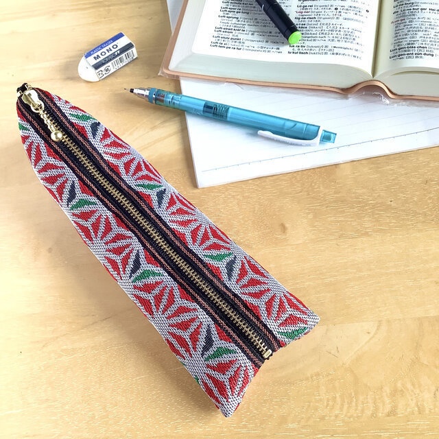 【麻の葉】畳縁 ぺたんこ 小銭入れ ミニポーチ カードケース ステンドグラス風 白 赤 和風