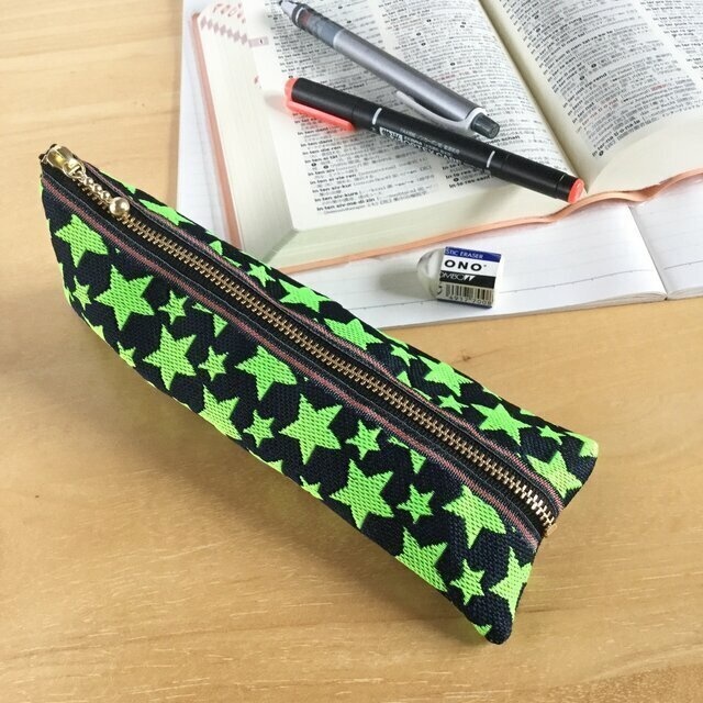 【きらきら星】畳縁 ぺたんこ 小銭入れ ミニポーチ カードケース 黒 星 スター