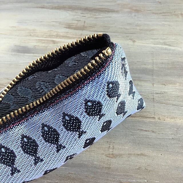 【お魚】畳縁 テトラ型 ペンケース 空 水色 さかな