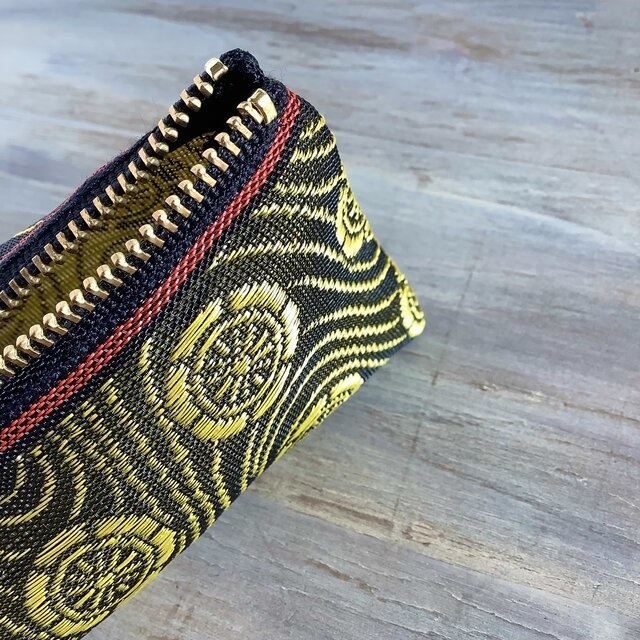 【波車輪】畳縁 テトラ型 ペンケース 金 黒 波 和風