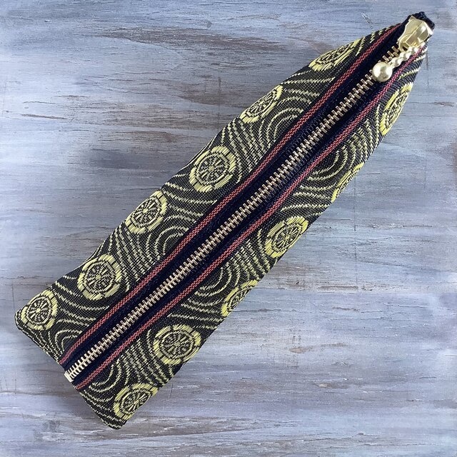 【波車輪】畳縁 テトラ型 ペンケース 金 黒 波 和風