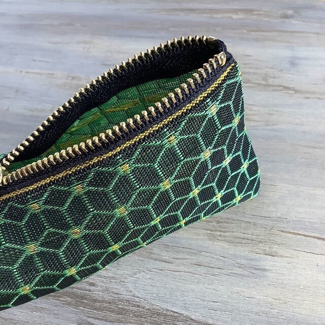 【サボテン】畳縁 テトラ型 ペンケース 麻の葉 キューブ 幾何学模様 黒 グリーン