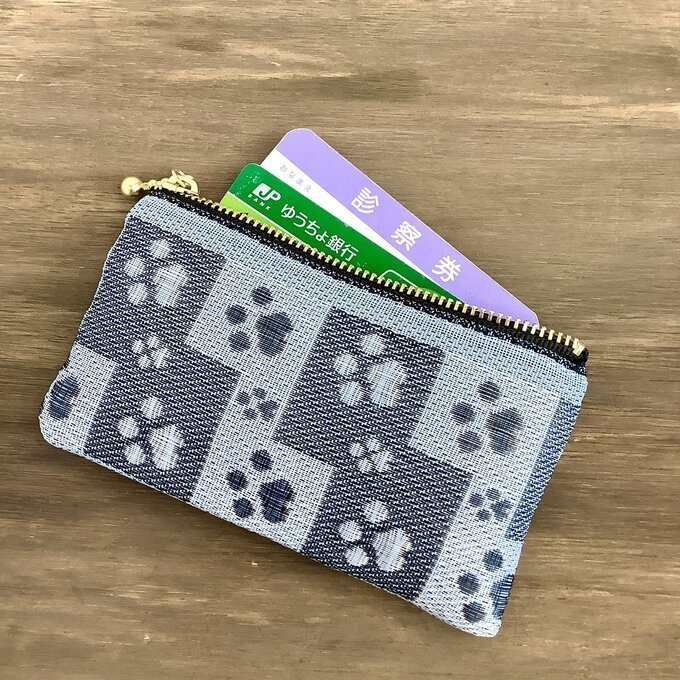 【肉球】畳縁 ぺたんこ ミニポーチ カードケース 小銭入れ 足あと ブルー 水色 犬 猫
