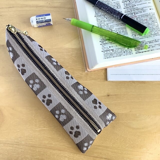 【肉球】畳縁 ぺたんこ ミニポーチ カードケース 小銭入れ 足あと 茶色 ベージュ 犬 猫