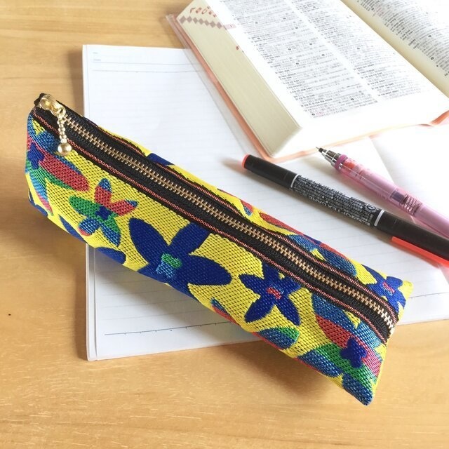 【スターフラワー】畳縁 ぺたんこ ミニポーチ カードケース 小銭入れ 和風 マルチカラー 黄色 カラフル