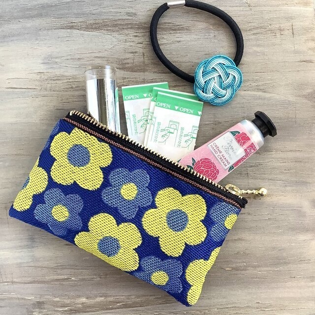 【レトロポップ 花柄】畳縁 ぺたんこ ミニポーチ カードケース 小銭入れ 和風 ブルー 青