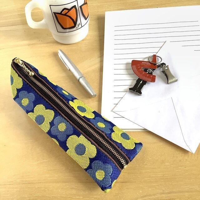 【レトロポップ 花柄】畳縁 ぺたんこ ミニポーチ カードケース 小銭入れ 和風 ブルー 青