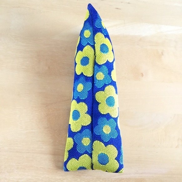 【レトロポップ 花柄】畳縁 テトラ型 ペンケース ブルー 青 おうち時間