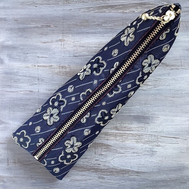 【ブルーフラワー】畳縁 テトラ型 ペンケース 和風 藍色 紺 花 絣模様