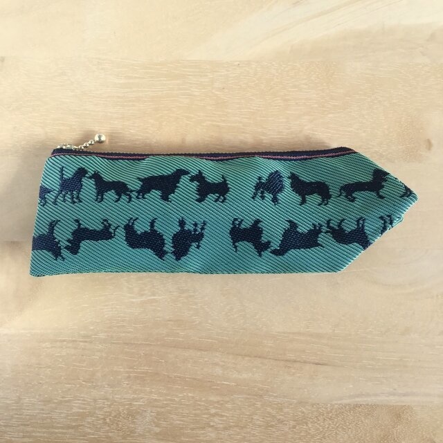 【シルエットワンコ】畳縁 テトラ型 ペンケース 犬 ミント