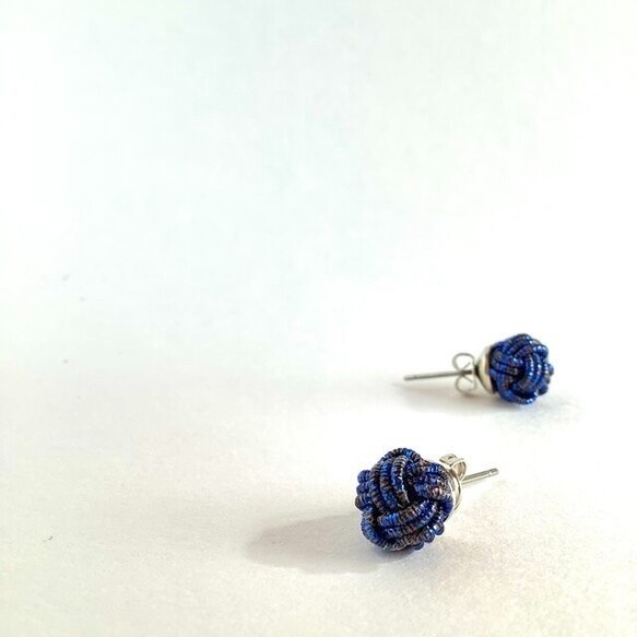 水引製【メタリックブルー】ピアス 宇宙色 和風 大人可愛い 青 紺