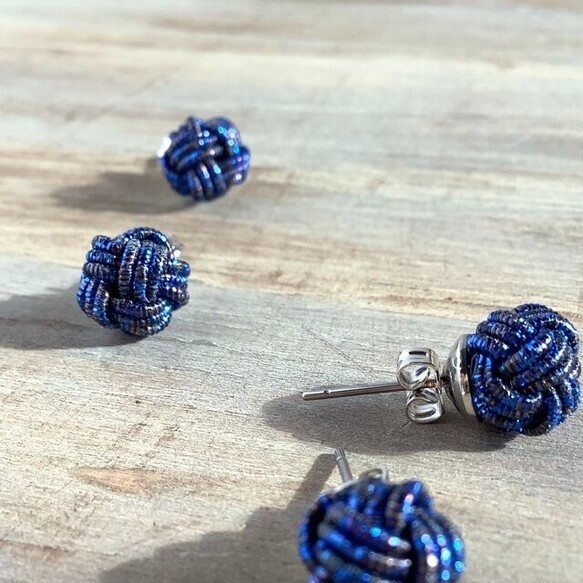 水引製【メタリックブルー】ピアス 宇宙色 和風 大人可愛い 青 紺