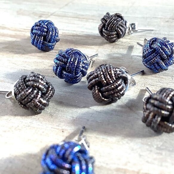 水引製【メタリックブルー】ピアス 宇宙色 和風 大人可愛い 青 紺