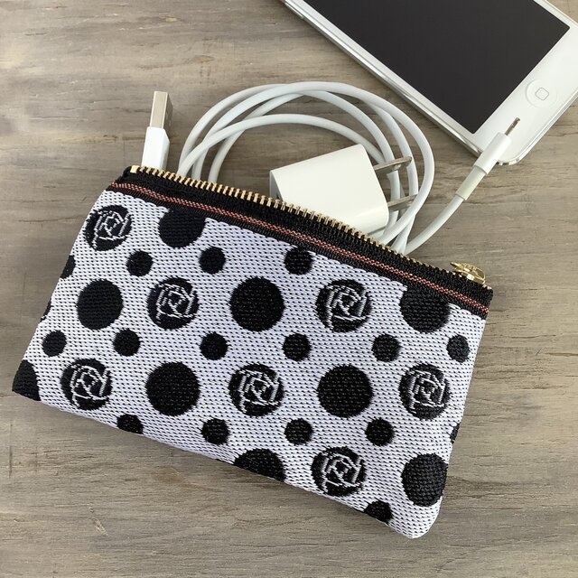 【雪の黒薔薇】畳縁 ぺたんこ ミニポーチ カードケース 小銭入れ モノトーン ばら 白 黒 水玉 ドット