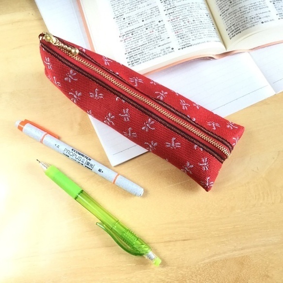 【とんぼ】畳縁 テトラ型 ペンケース トンボ 勝ち虫 赤 縁起物