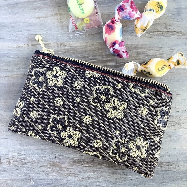 【ブラウンフラワー】畳縁 ぺたんこ ミニポーチ カードケース 小銭入れ 和風 ベージュ 茶 花 梅 絣模様