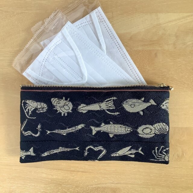 【魚介】畳縁 幅広ペンケース マスクケース ポーチ 和風 黒 魚