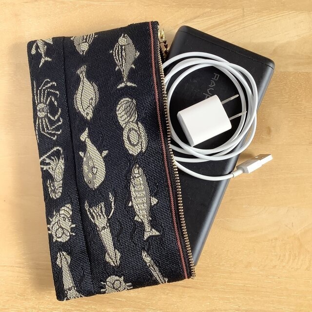 【魚介】畳縁 幅広ペンケース マスクケース ポーチ 和風 黒 魚