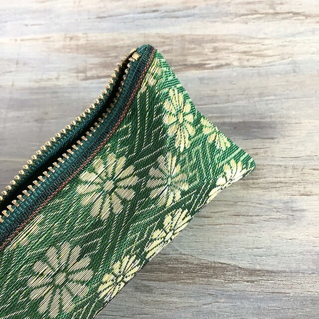 【菊 紗綾形】畳縁 テトラ型 ペンケース 本紋 緑 金 ひな菊 縁起もの