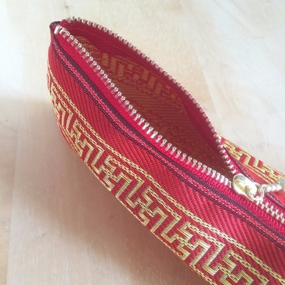 【ラーメン模様(雷文様)】畳縁 テトラ型 ペンケース 赤 ゴールド 和風 チャイナ