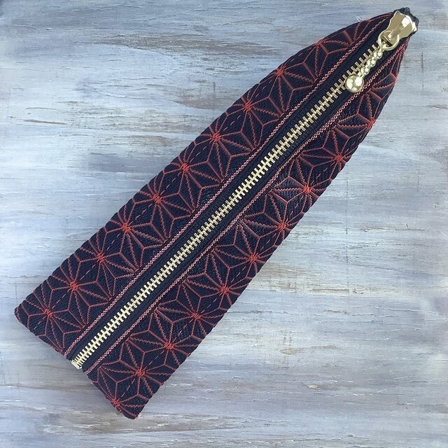 【麻の葉】畳縁 テトラ型 ペンケース 黒赤 縁起物
