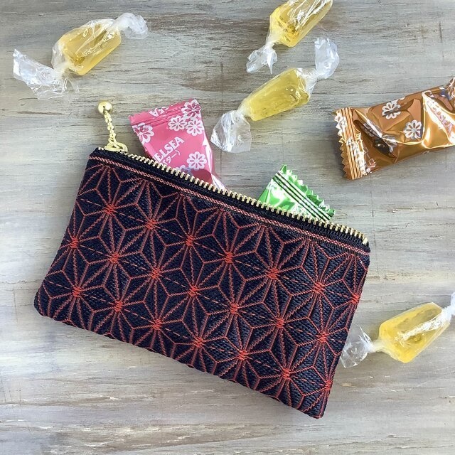 【麻の葉】畳縁 ぺたんこ 小銭入れ ミニポーチ カードケース 黒赤 クール 縁起物