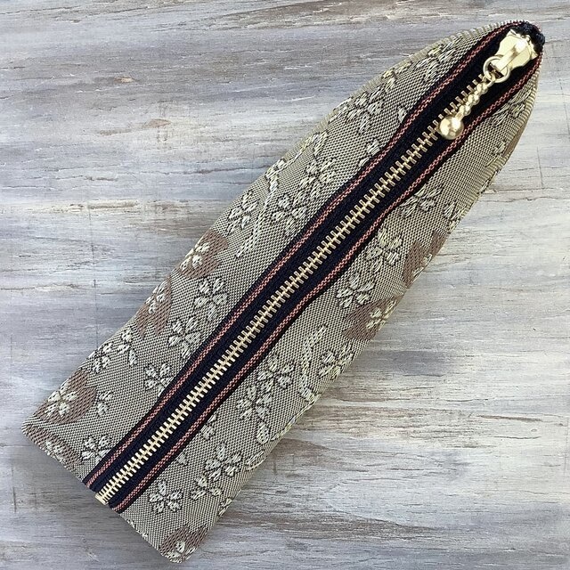 【鬱金桜】畳縁 テトラ型 ペンケース ベージュ シック 桜