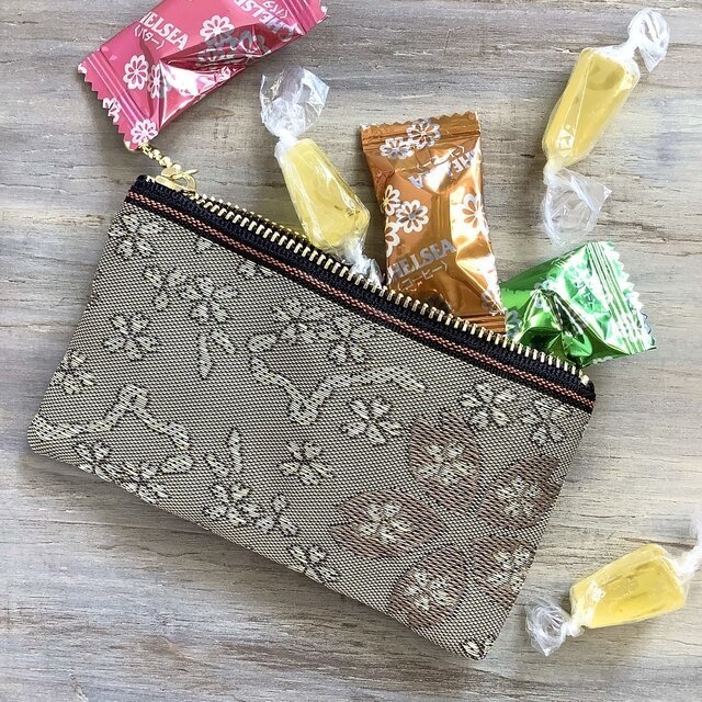 【鬱金桜】畳縁 ぺたんこ ミニポーチ 小銭入れ カードケース ベージュ シック 桜