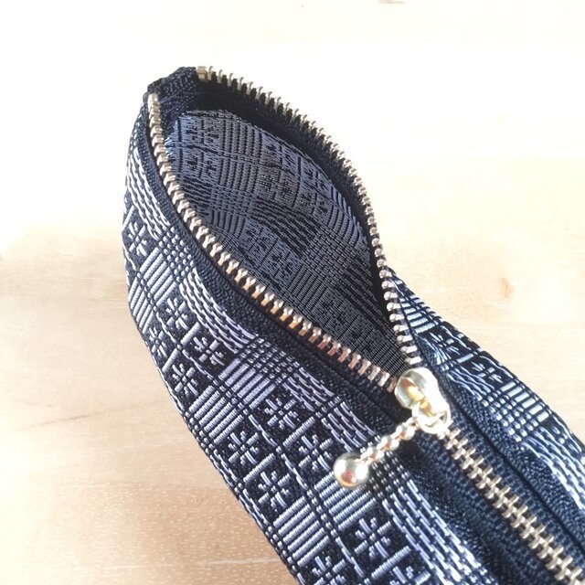 【雪の窓】畳縁 テトラ型 ペンケース 花格子 黒×銀 おうち時間