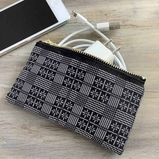 【雪の窓】畳縁 ぺたんこ ミニポーチ 小銭入れ カードケース 花格子 黒×銀