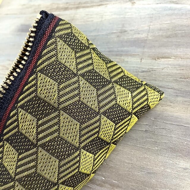 【キューブ】畳縁 テトラ型 ペンケース 黒 金 立方体 麻の葉