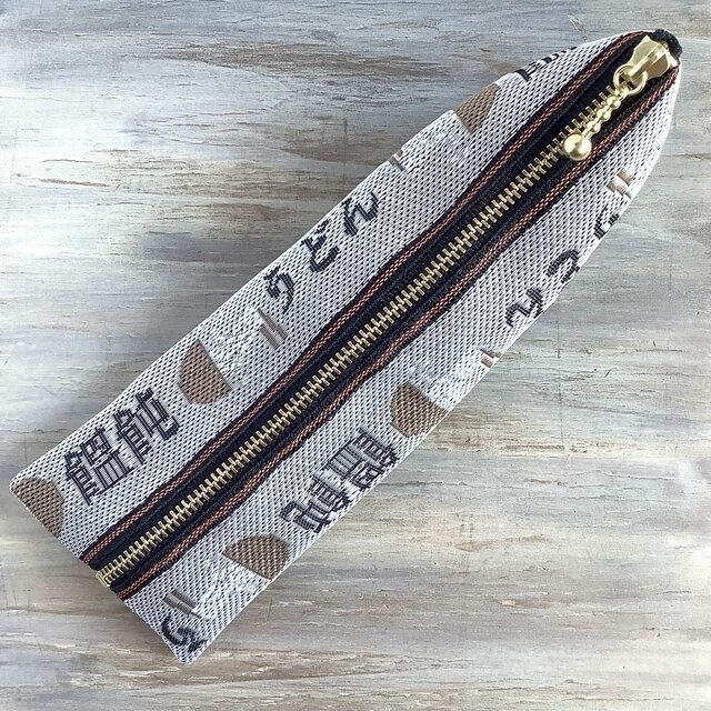 【うどん】畳縁 テトラ型 ペンケース 白 丼