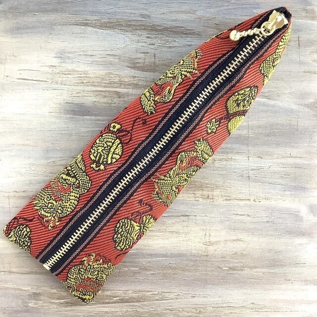 【龍と宝尽くし】畳縁 テトラ型 ペンケース 縁起物 竜 ドラゴン