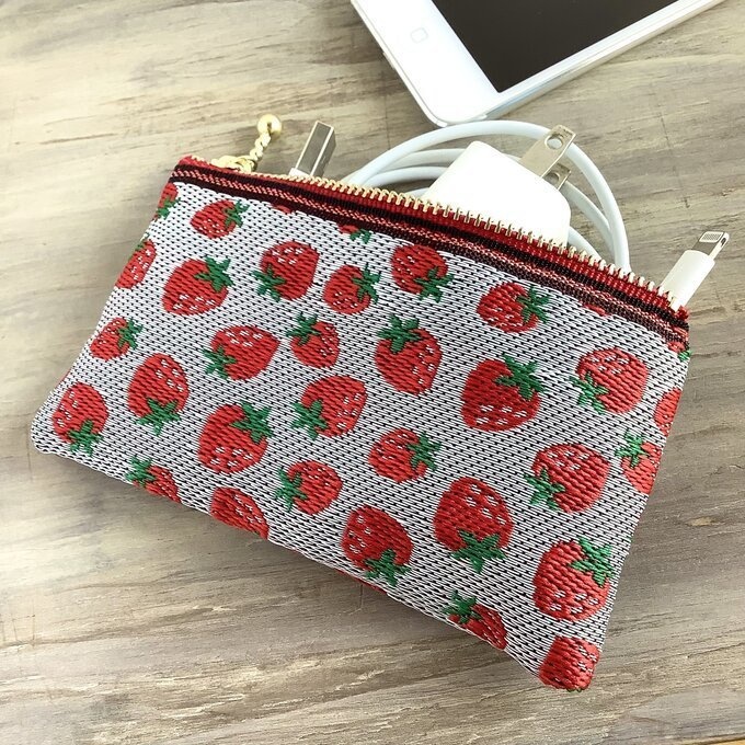 【いちご】畳縁 ぺたんこ ミニポーチ 小銭入れ カードケース ストロベリー レトロ 可愛い