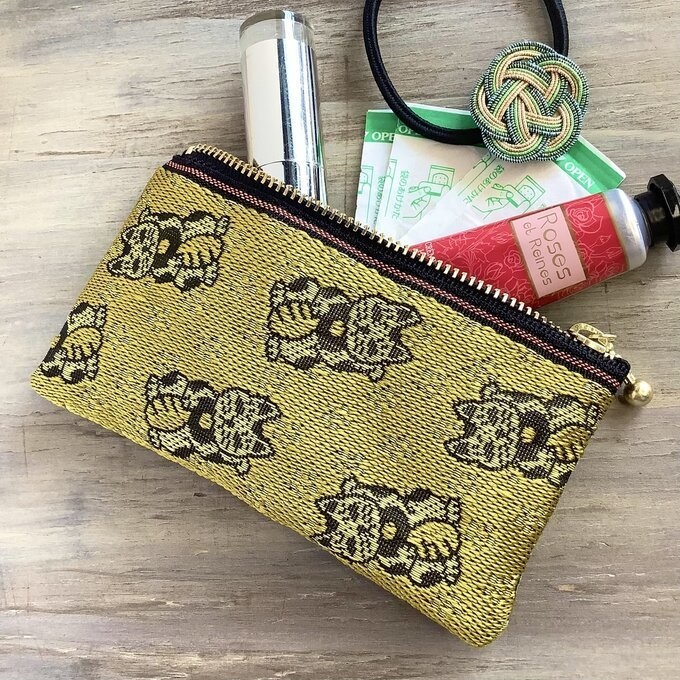 【金の招き猫】畳縁 ぺたんこ ミニポーチ 小銭入れ カードケース 縁起物 猫 金 幸運