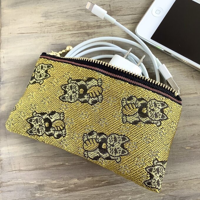 【金の招き猫】畳縁 ぺたんこ ミニポーチ 小銭入れ カードケース 縁起物 猫 金 幸運