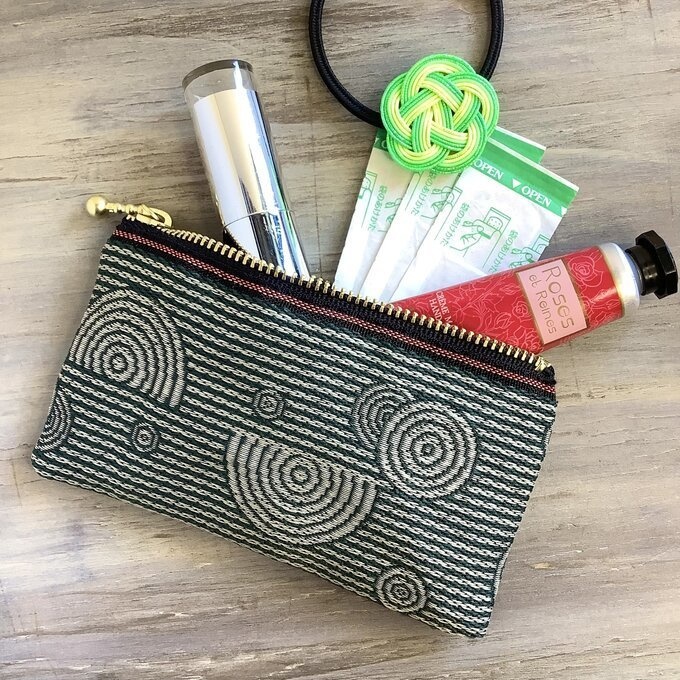 【枯山水】畳縁 テトラ型 ペンケース 深緑 禅 同心円 ストライプ