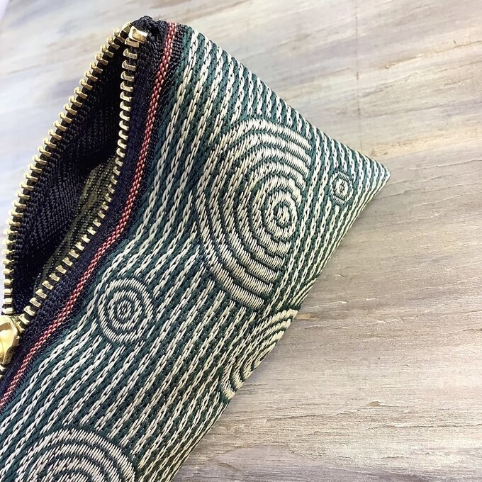 【枯山水】畳縁 テトラ型 ペンケース 深緑 禅 同心円 ストライプ