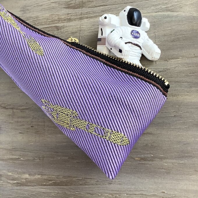 【ロケット】畳縁 テトラ型 ペンケース 宇宙 薄紫 夜明け