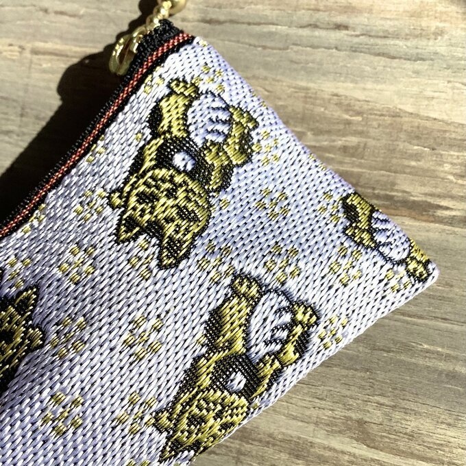 【銀の招き猫】畳縁 ぺたんこ ミニポーチ 小銭入れ カードケース 縁起物 猫 シルバー 幸運